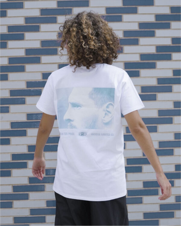 T-shirt Branca Eyes Pulga